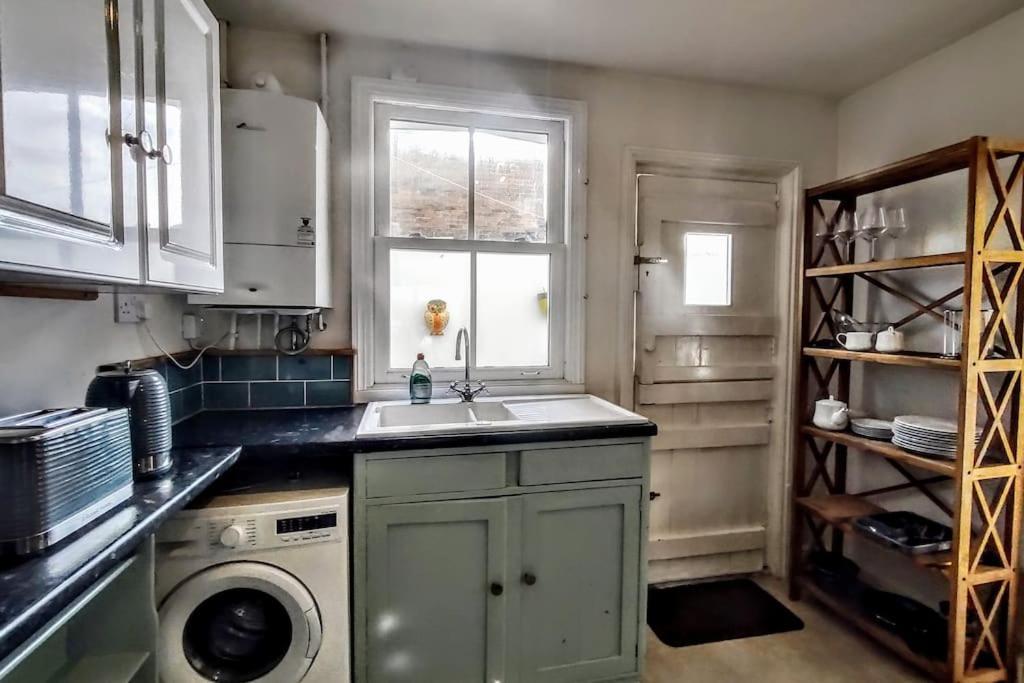 Cute Cottage 5 Min Walk From Cafes Station And Sea Hastings Exteriör bild